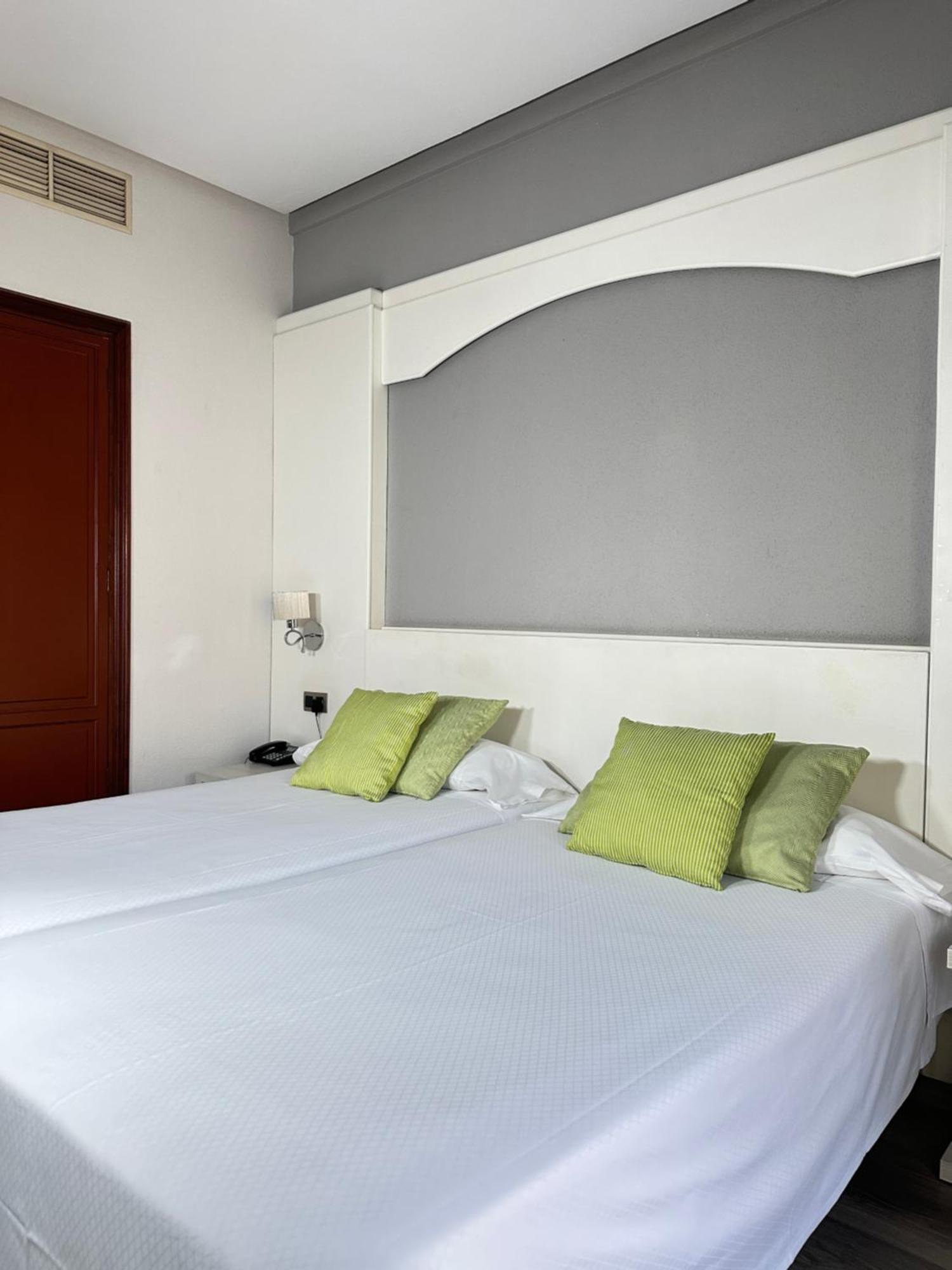 Mir Octavio Otel Algeciras Dış mekan fotoğraf