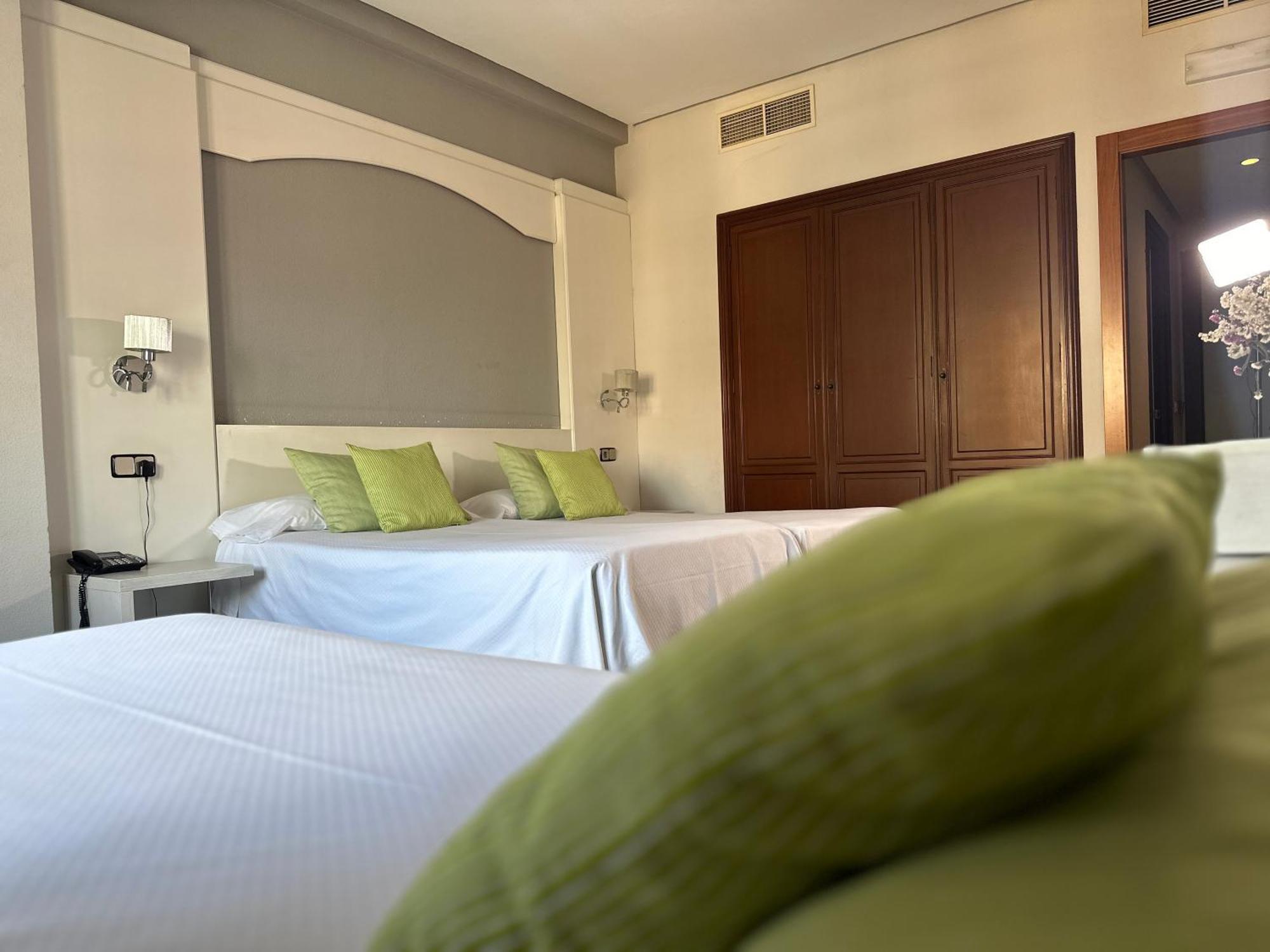 Mir Octavio Otel Algeciras Dış mekan fotoğraf