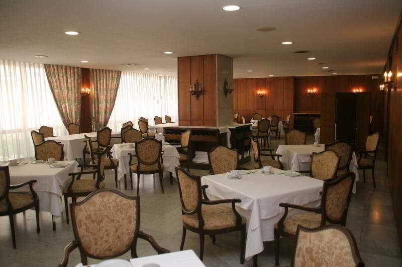 Mir Octavio Otel Algeciras Restoran fotoğraf